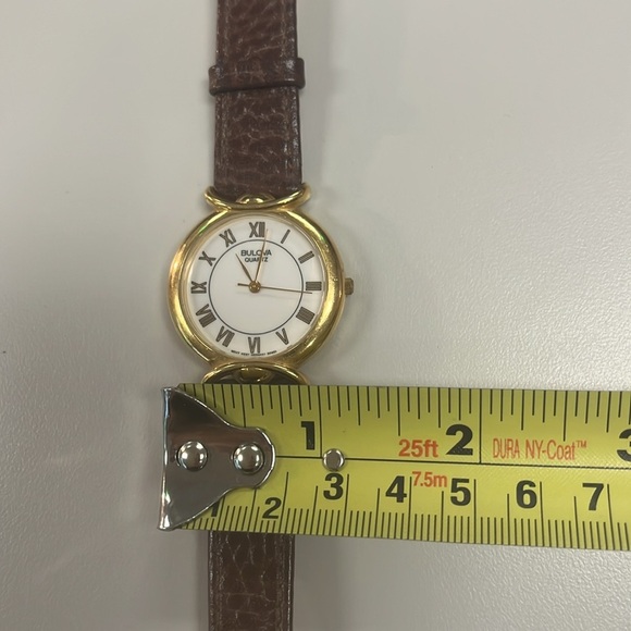 Bulova Gold tone with Brown Leather Strap Watch ladies in preowned condition - Picture 3 of 6